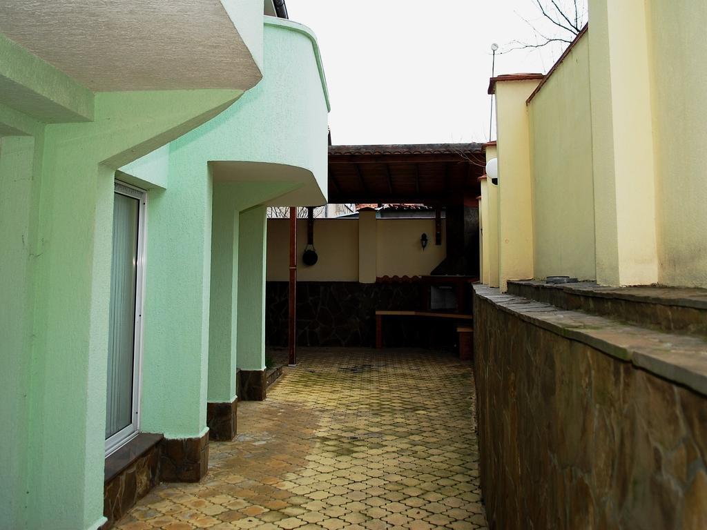 Guest House Markovi Ravda Exterior photo